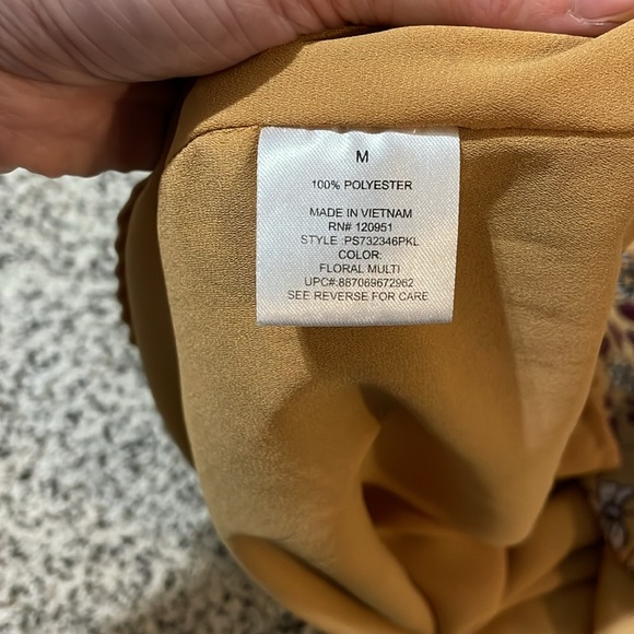 Floral Sleeveless Dress - Picture 8 of 8